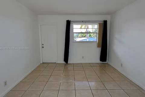 250 NE 40th St # 36, Oakland Park FL 33334