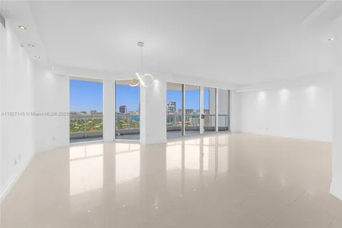 21200 NE 38th Ave # 1802, Aventura FL 33180