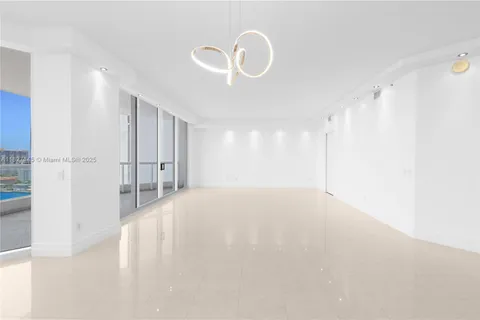 21200 NE 38th Ave # 1802, Aventura FL 33180
