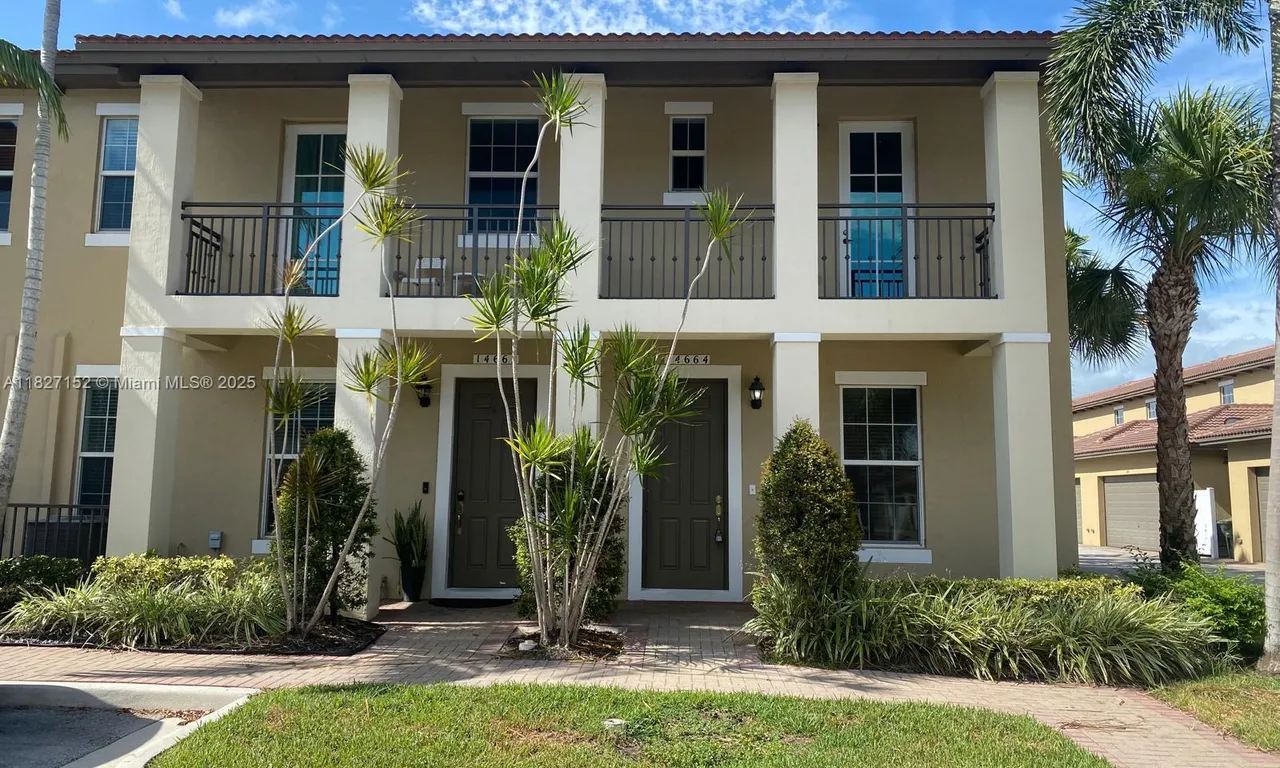 14664 SW 14th St, Pembroke Pines FL 33027