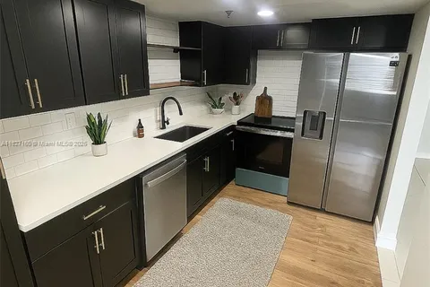 17890 W Dixie Hwy 414 Hwy # 414, Miami FL 33160