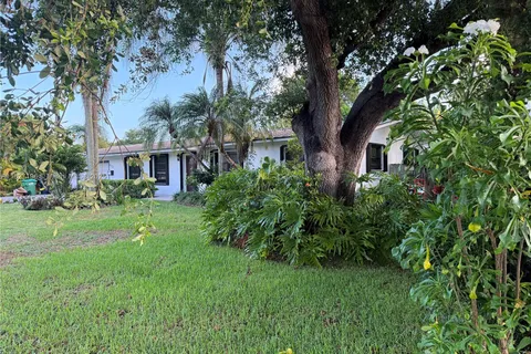 9321 SW 177th St, Palmetto Bay FL 33157
