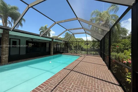 9321 SW 177th St, Palmetto Bay FL 33157