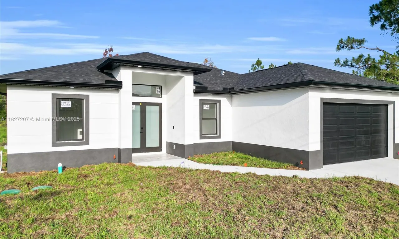 464 Redwing St, Lehigh Acres FL 33974