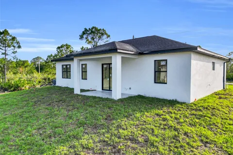 464 Redwing St, Lehigh Acres FL 33974