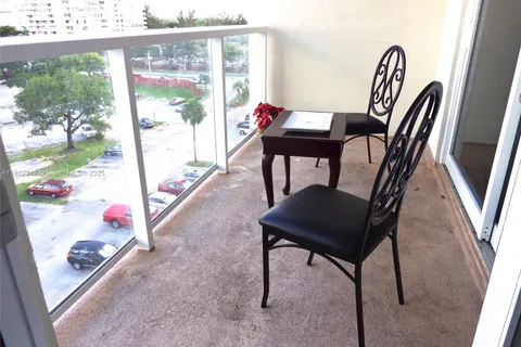 1301 NE Miami Gardens Dr # 621W, Miami FL 33179