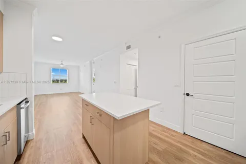 10170 SW 7th St # 405, Pembroke Pines FL 33025