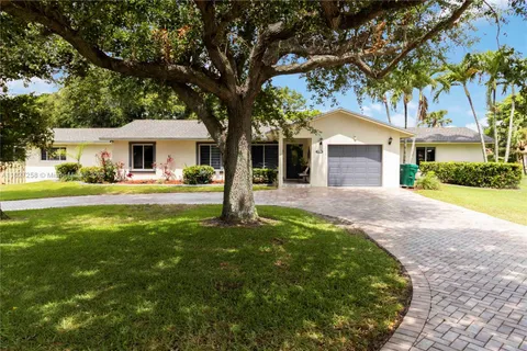 431 S Old Hiatus Rd, Plantation FL 33325
