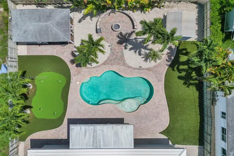 1555 NE 35th St, Oakland Park FL 33334