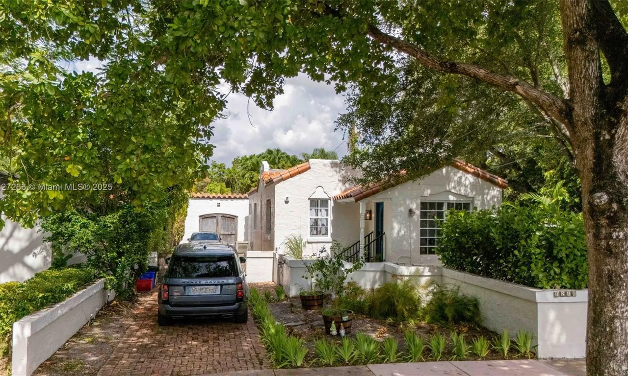 1210 Genoa St, Coral Gables FL 33134