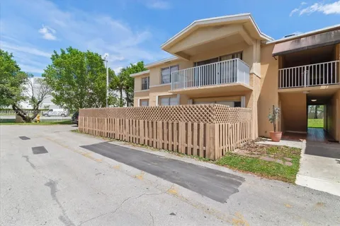 4110 NW 79th Ave # 2C, Doral FL 33166