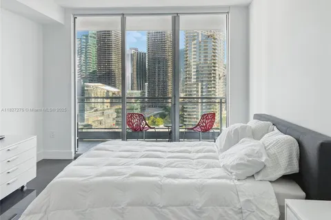 92 SW 3rd St # 2602, Miami FL 33130