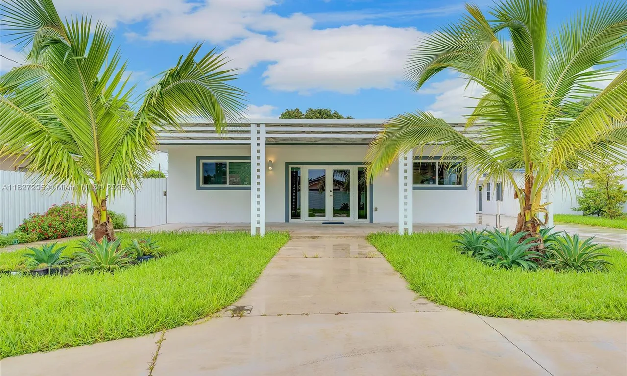 2247 NW 2nd St, Miami FL 33125