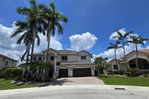 1425 Crossbill Ct, Weston FL 33327