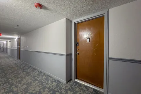 250 NE 181st Dr # 107, Sunny Isles Beach FL 33160