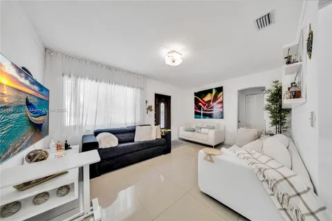 4064 NW 4th Ter, Miami FL 33126