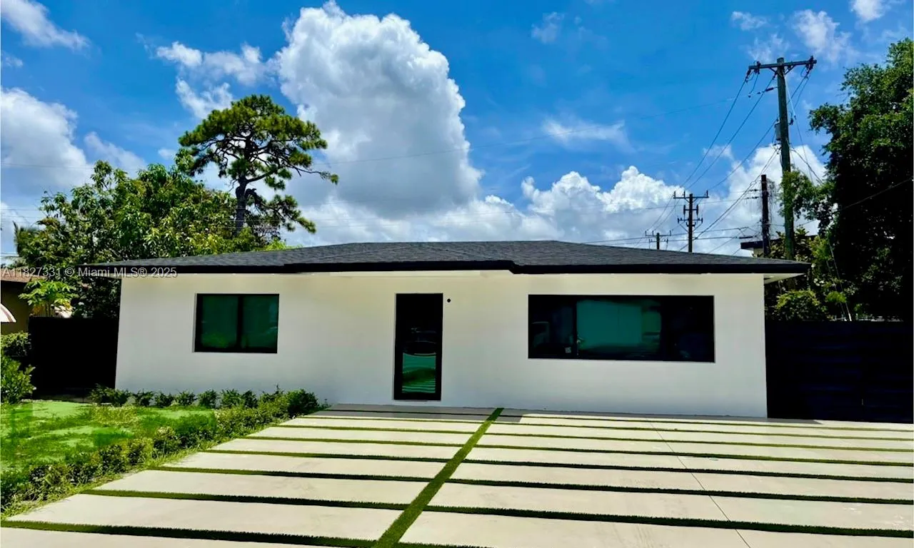 16440 NE 10th Ave, North Miami Beach FL 33162