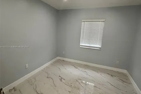 16440 NE 10th Ave, North Miami Beach FL 33162