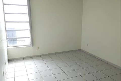 8821 W Flagler St # 112, Miami FL 33174