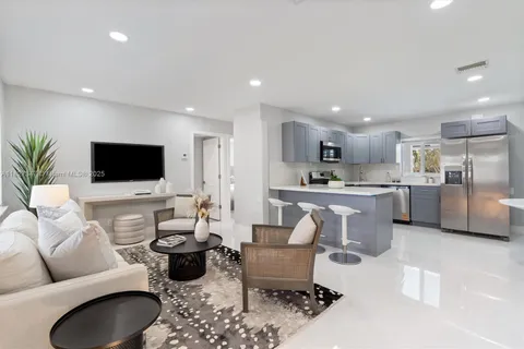 410 NE 58th Ct, Oakland Park FL 33334