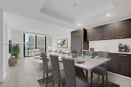 45 SW 9th St # 1209, Miami FL 33130