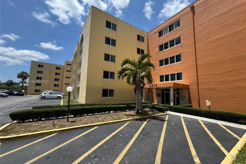 6970 NW 186th St # 406, Hialeah FL 33015
