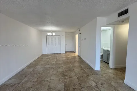 6970 NW 186th St # 406, Hialeah FL 33015