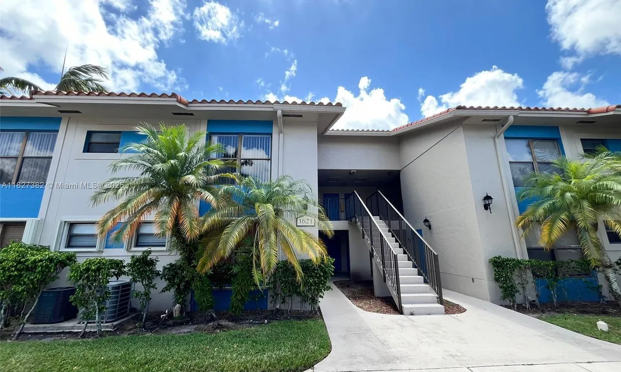 1621 Balfour Point Dr, West Palm Beach FL 33411