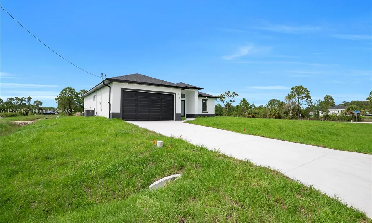 643 knapp St, Lehigh Acres FL 33974