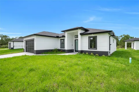 643 knapp St, Lehigh Acres FL 33974