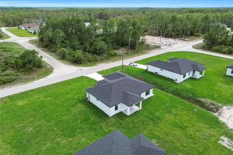 643 knapp St, Lehigh Acres FL 33974