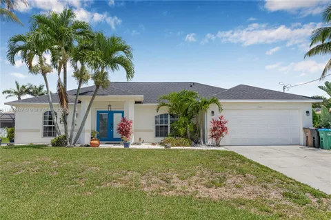 2607 Surfside Blvd, Cape Coral FL 33914