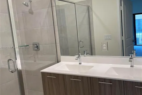 4625 NW 83rd Path # 4625, Doral FL 33166