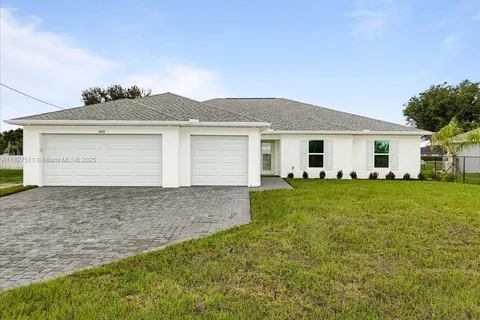 1008 NW 10th St, Cape Coral FL 33993