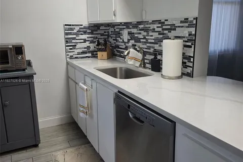 6800 Cypress Rd # 106, Plantation FL 33317