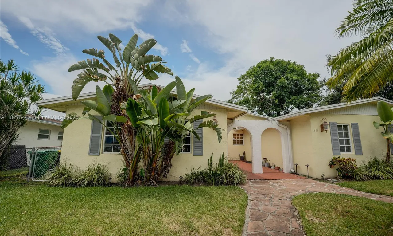 2403 SW 58th Mnr # 2, Dania Beach FL 33312