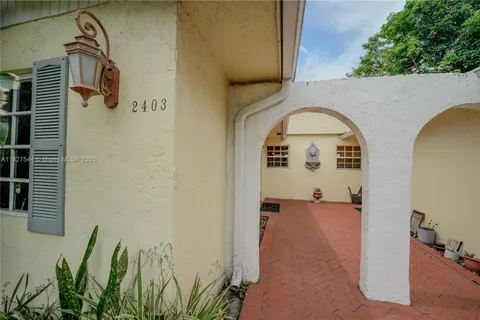 2403 SW 58th Mnr # 2, Dania Beach FL 33312