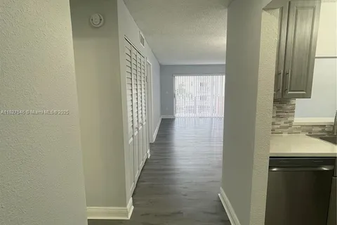 365 NE 125th St # 302, North Miami FL 33161