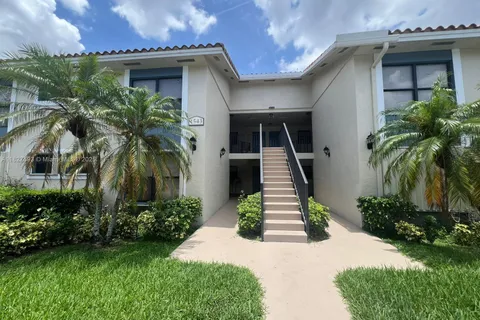 1543 Lake Crystal Dr # F, West Palm Beach FL 33411