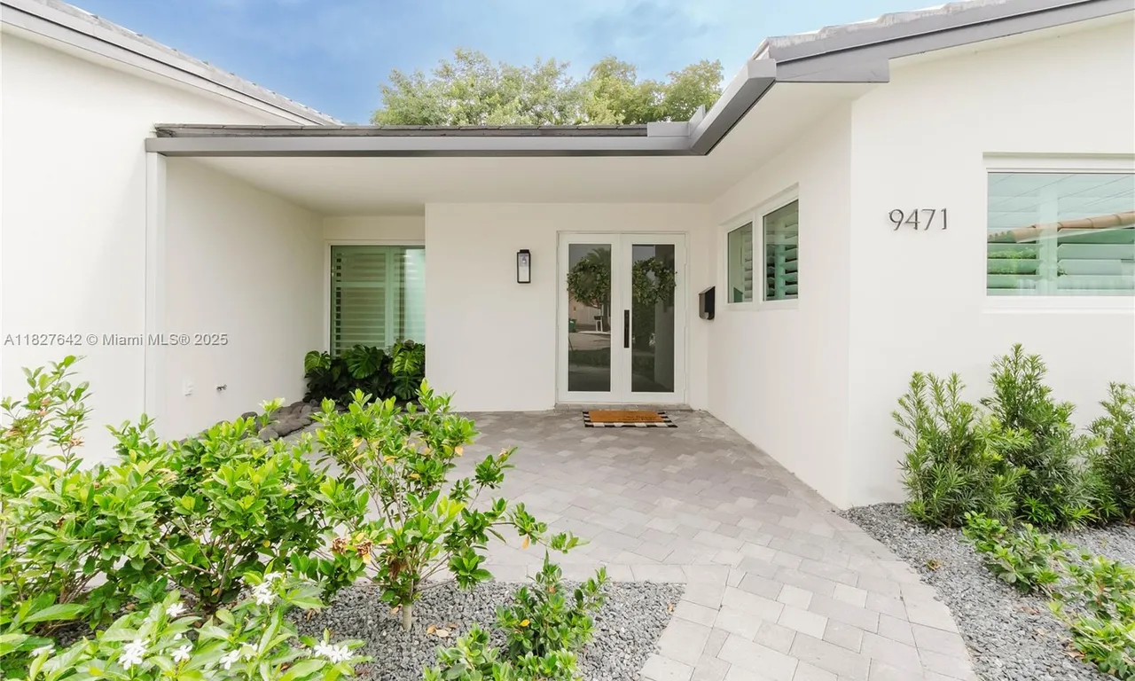 9471 SW 10th St, Miami FL 33174