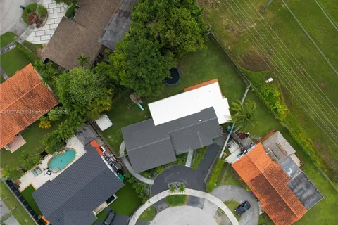 9471 SW 10th St, Miami FL 33174