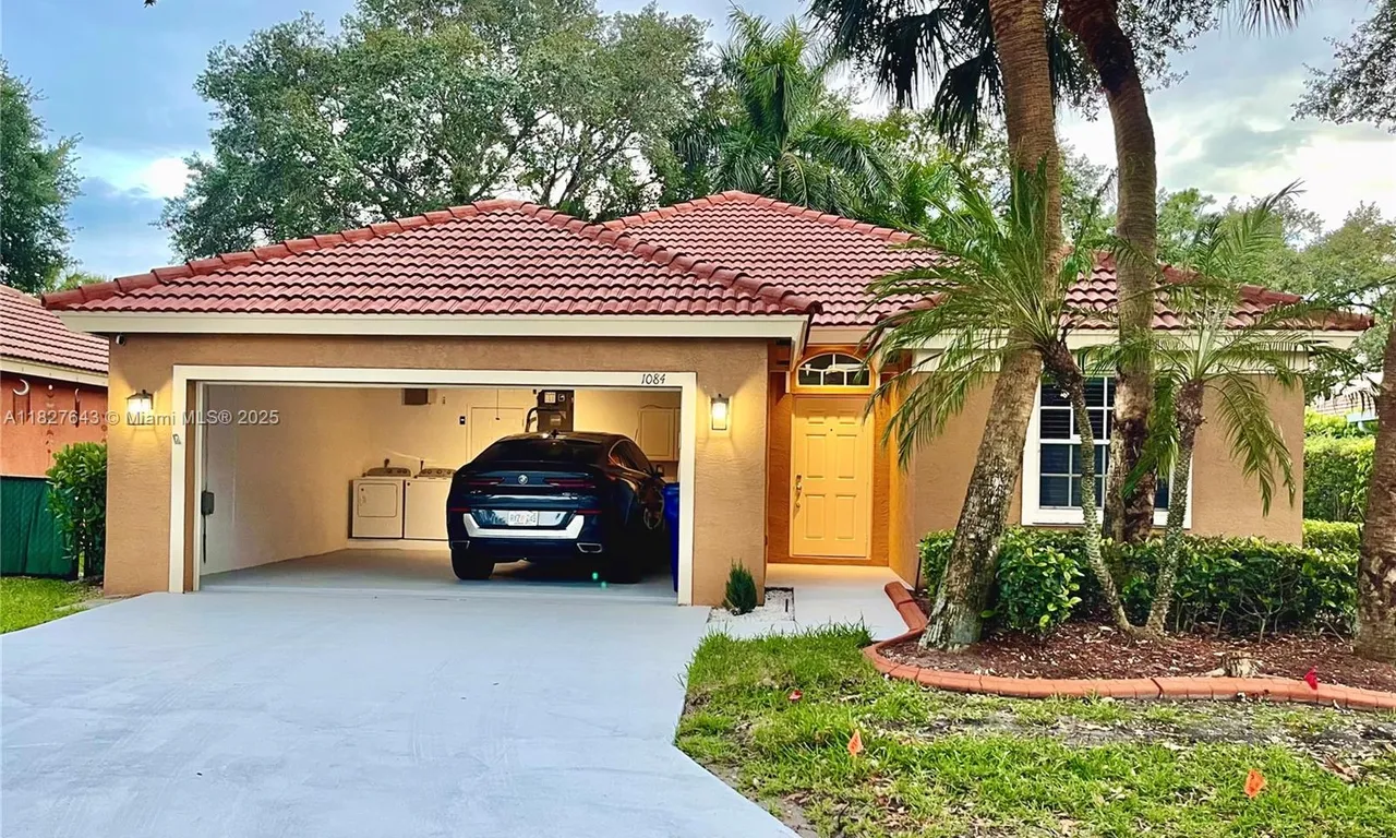 1084 Aspri Way, Riviera Beach FL 33418