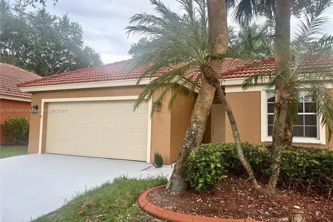1084 Aspri Way, Riviera Beach FL 33418
