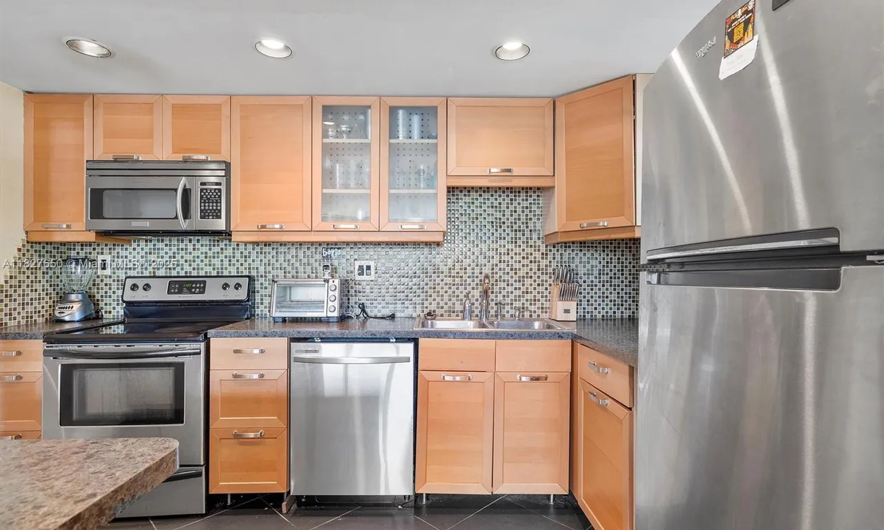 2771 Taft St # 110, Hollywood FL 33020