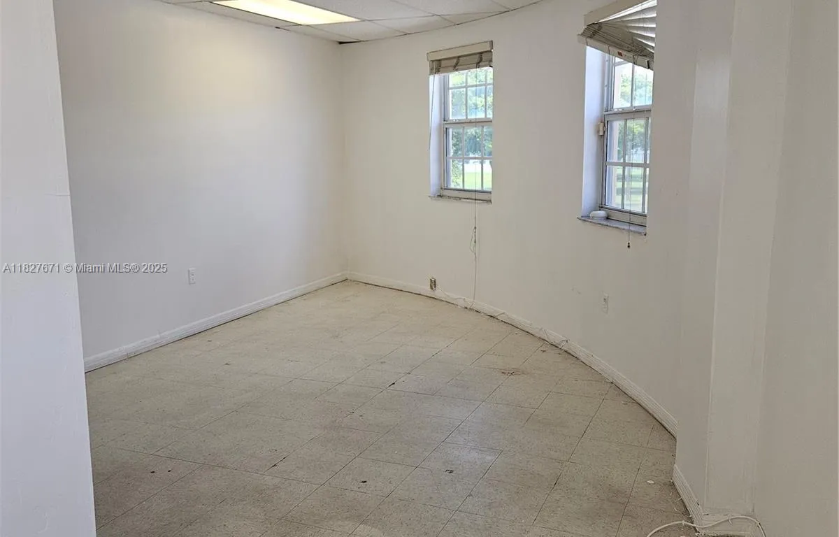 6087 NW 17th Ave # 0, Miami FL 33142