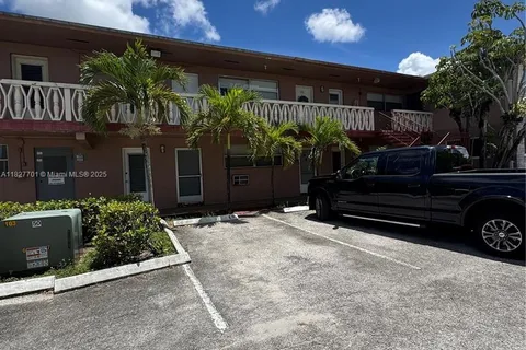 270 NE 191st St # 108, Miami FL 33179