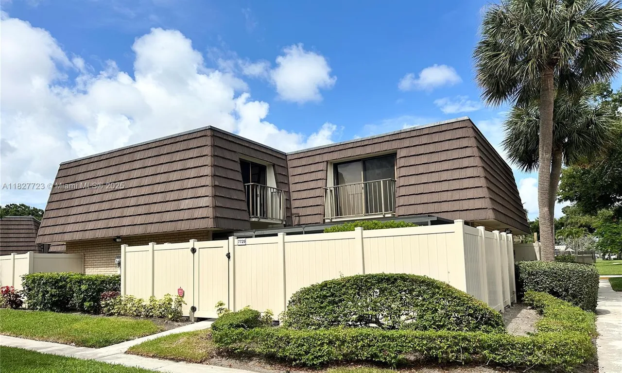 7729 77th Way, West Palm Beach FL 33407