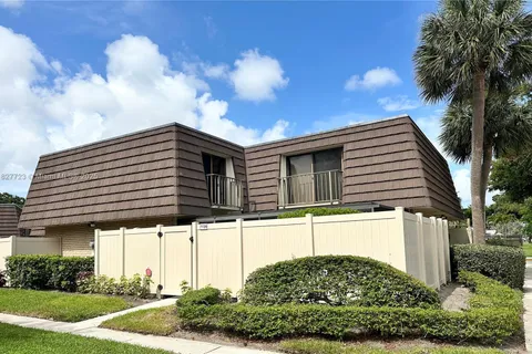 7729 77th Way, West Palm Beach FL 33407