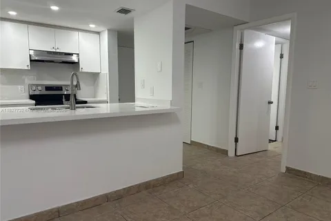 8100 Geneva Ct # 142, Doral FL 33166