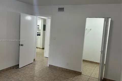 8100 Geneva Ct # 142, Doral FL 33166
